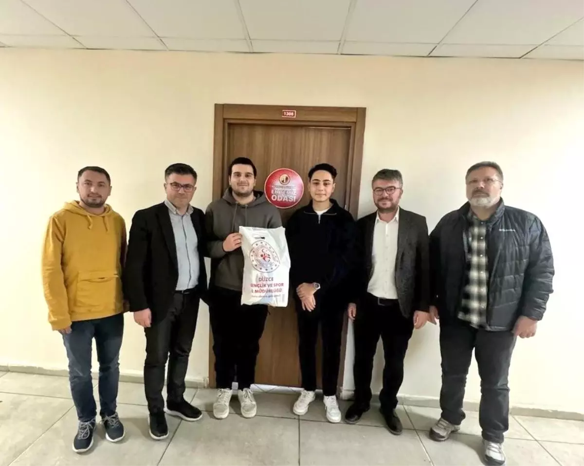 Düzce Üniversitesi’nde En Temiz Oda Ödülleri Sahiplerini Buldu